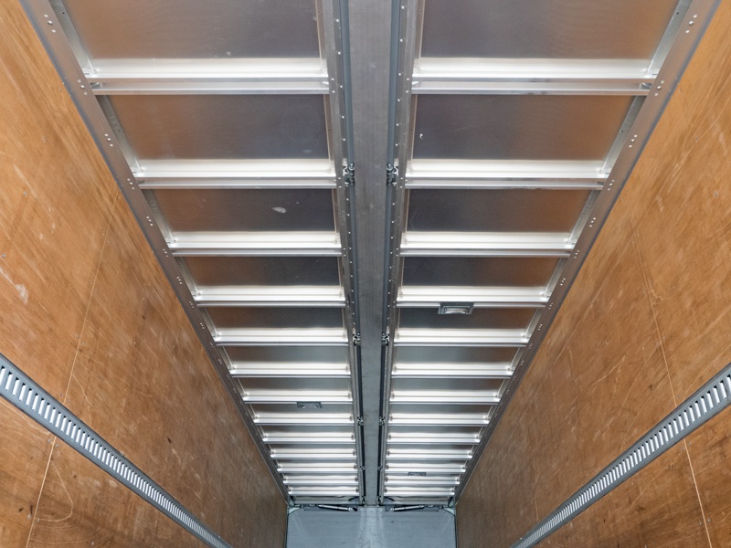 いすゞ ギガ ウイング車 大型 LKG-CYJ77A 年式 H23[写真23]