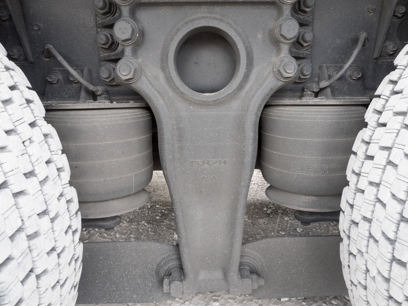 いすゞ ギガ ウイング車 大型 LKG-CYJ77A 年式 H23[写真36]