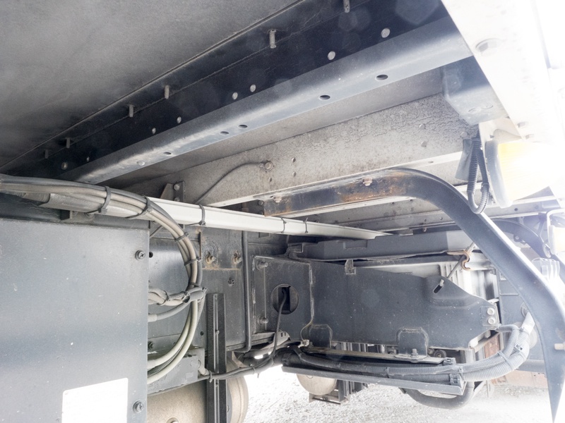 いすゞ ギガ ウイング車 大型 LKG-CYJ77A 年式 H23[写真35]