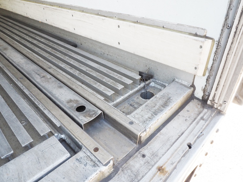 日野 レンジャープロ 冷凍バン 中増t BDG-FE8JLWG 年式 H20[写真28]