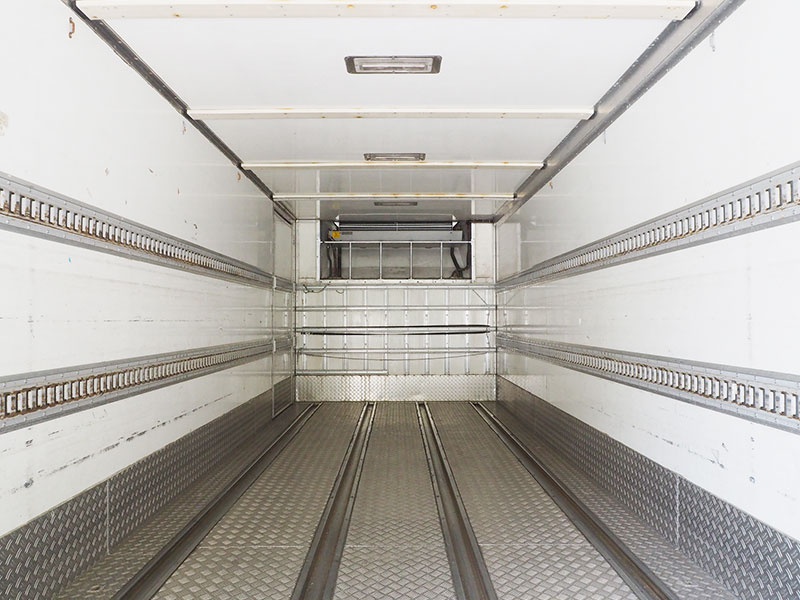 いすゞ フォワード 冷凍バン 中増t KL-FSD34P4 年式 H15[写真12]