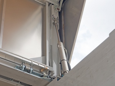 いすゞ ギガ ウイング車 大型 LKG-CYJ77A 年式 H23 [写真12]