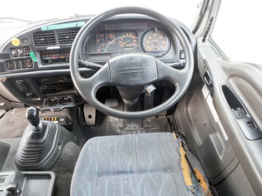 いすゞ フォワード 冷凍バン 中増t KL-FSD34P4 年式 H15 [写真22]