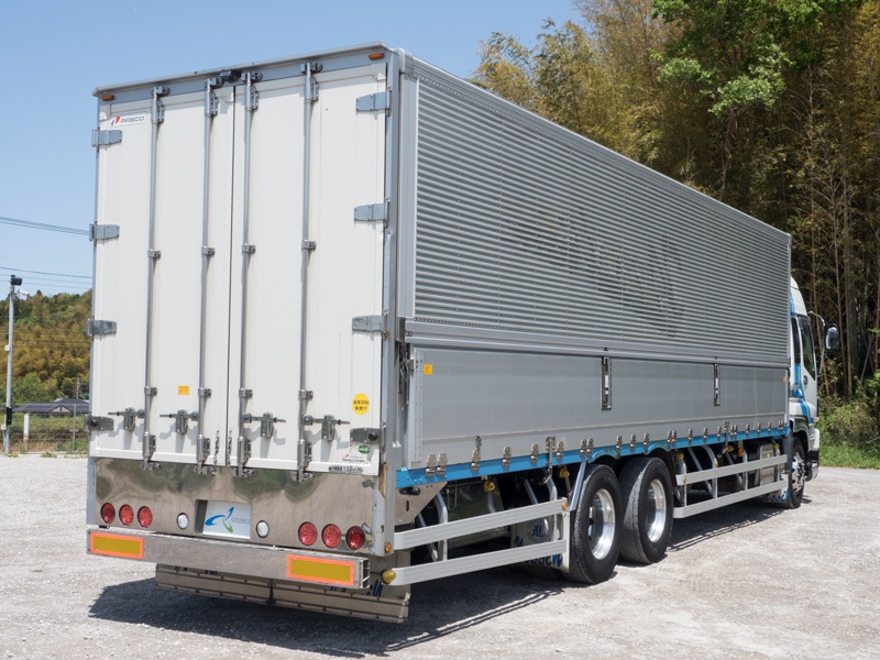 いすゞ ギガ ウイング車 大型 LKG-CYL77AA　 年式 H22[写真07]