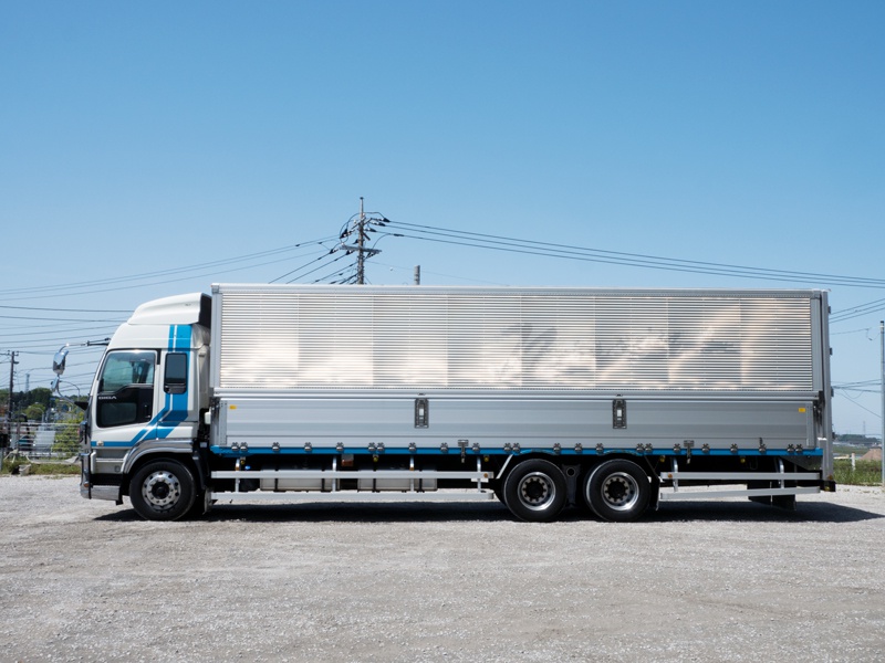 いすゞ ギガ ウイング車 大型 LKG-CYL77AA　 年式 H22[写真12]