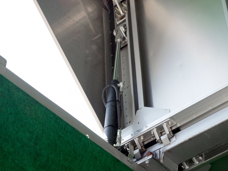 いすゞ ギガ ウイング車 大型 LKG-CYL77AA　 年式 H22[写真14]