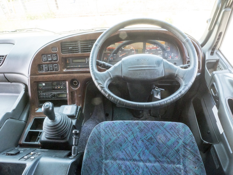 いすゞ ギガ ウイング車 大型 LKG-CYL77AA　 年式 H22[写真25]