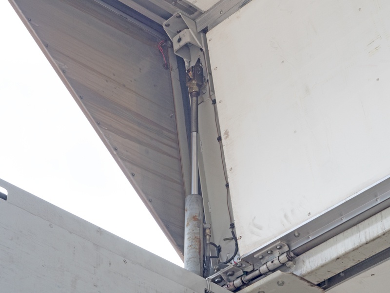 いすゞ フォワード ウイング車 中型 PDG-FRR34S2  年式 H23[写真07]