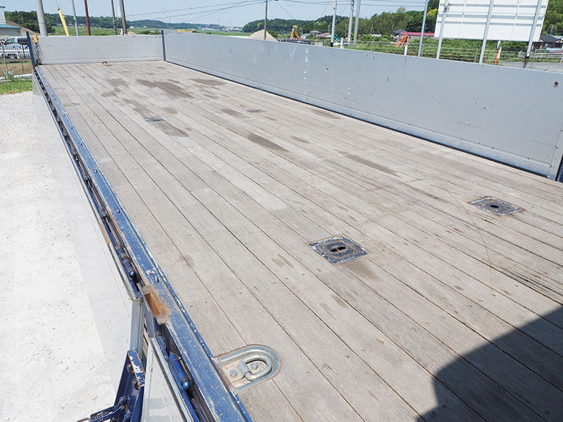 いすゞ ギガ 平ボディ 大型 QKG-CYJ77A 年式 H25[写真12]