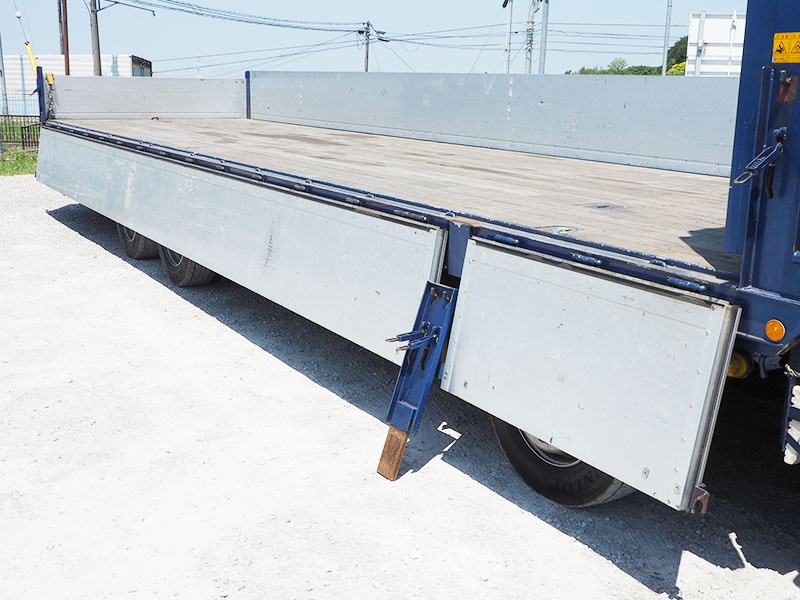 いすゞ ギガ 平ボディ 大型 QKG-CYJ77A 年式 H25[写真11]