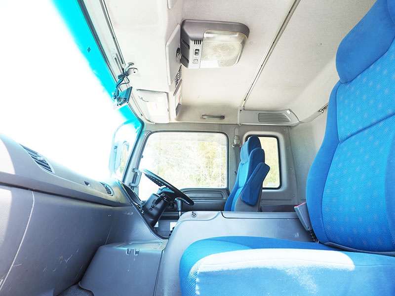 いすゞ ギガ 平ボディ 大型 QKG-CYJ77A 年式 H25[写真26]