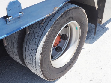 いすゞ ギガ 平ボディ 大型 QKG-CYJ77A 年式 H25 [写真38]