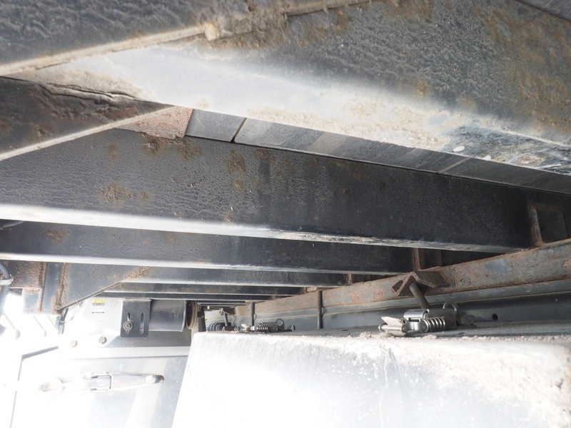 三菱ふそう スーパーグレート 平ボディ 大型 LKG-FS54VZ 年式 H24[写真32]