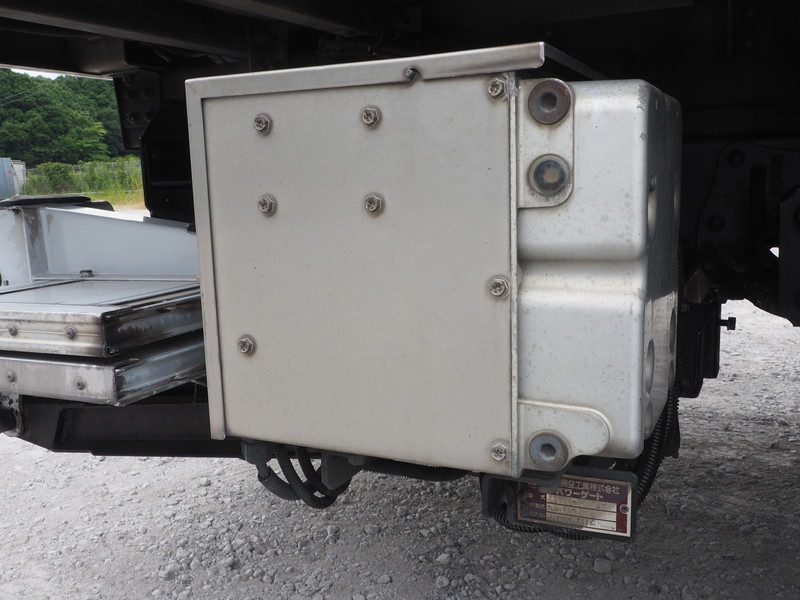 いすゞ エルフ 冷凍バン 小型 BKG-NMR85AN 年式 H21[写真18]