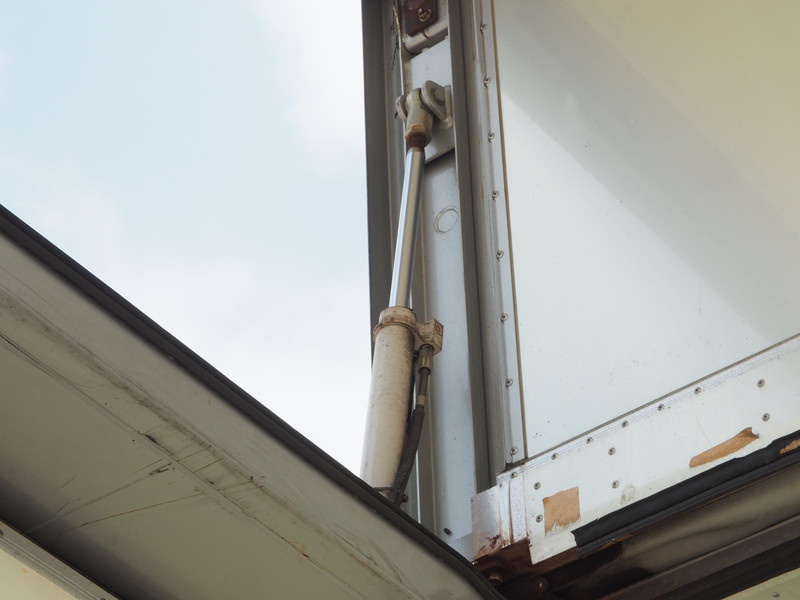 日野 レンジャー 冷凍バン 中増t ADG-FE7JMWA 年式 H17[写真11]