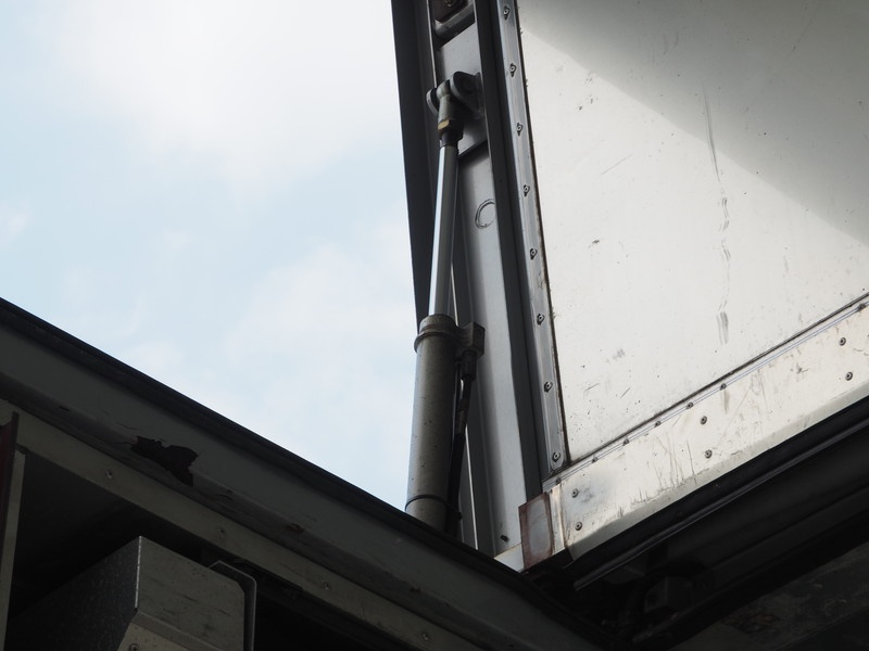 日野 レンジャー 冷凍バン 中増t ADG-FE7JMWA 年式 H17[写真16]