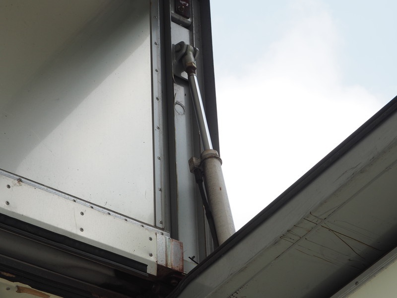 日野 レンジャー 冷凍バン 中増t ADG-FE7JMWA 年式 H17[写真17]