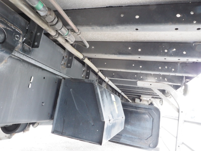 日野 レンジャー 冷凍バン 中増t ADG-FE7JMWA 年式 H17[写真34]