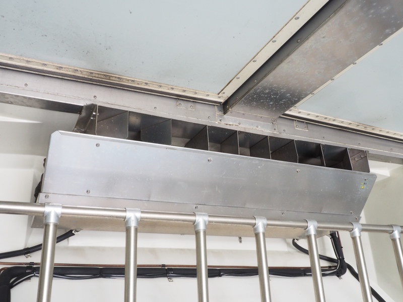 いすゞ ギガ 冷凍ウイング 大型 PJ-CYJ51W5 年式 H16[写真28]