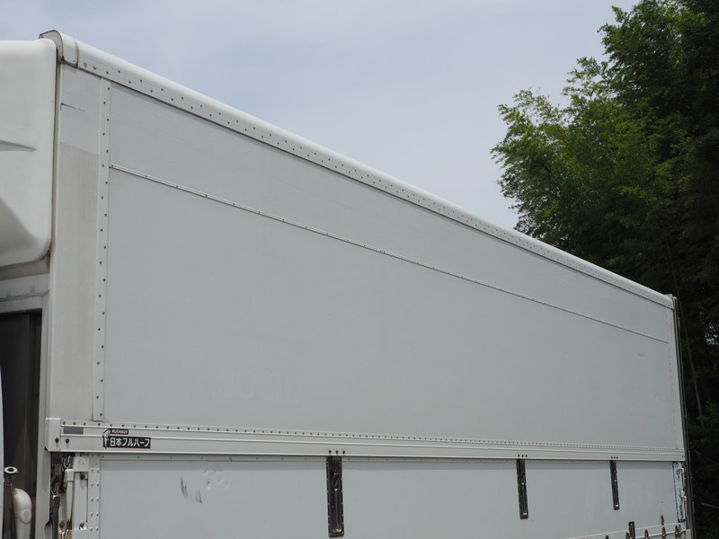 いすゞ ギガ 冷凍ウイング 大型 PJ-CYJ51W5 年式 H16[写真17]