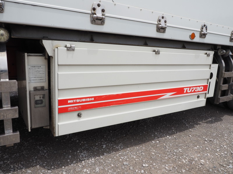 いすゞ ギガ 冷凍ウイング 大型 PJ-CYJ51W5 年式 H16[写真30]