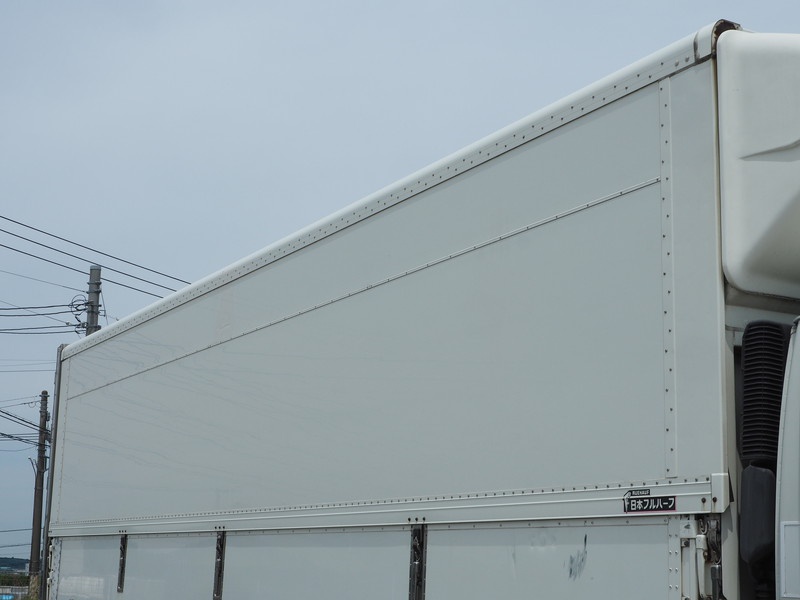 いすゞ ギガ 冷凍ウイング 大型 PJ-CYJ51W5 年式 H16[写真10]