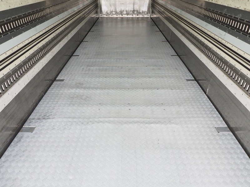 いすゞ ギガ 冷凍ウイング 大型 PJ-CYJ51W5 年式 H16[写真34]