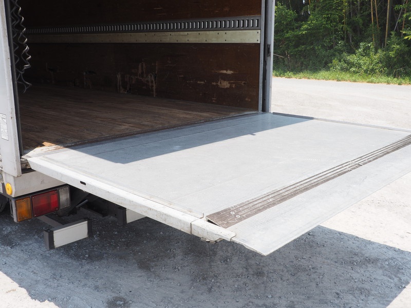 いすゞ エルフ バン車 小型 BKG-NPR85AN 年式 H19[写真15]