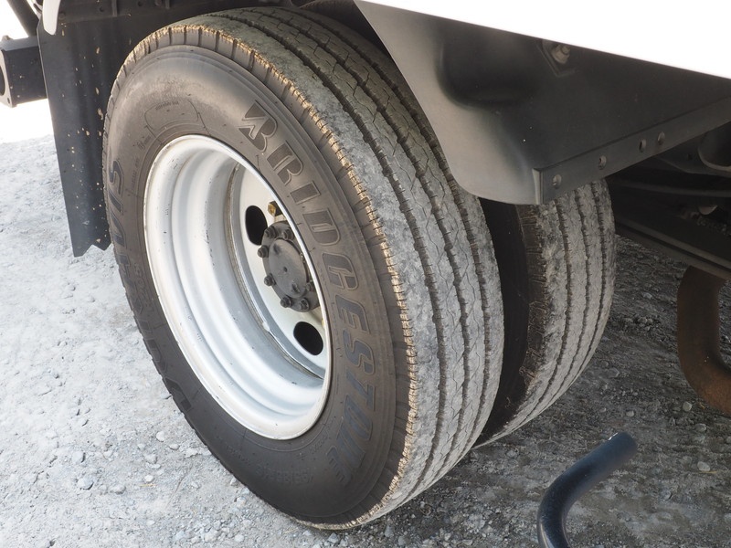 いすゞ エルフ バン車 小型 BKG-NPR85AN 年式 H19[写真29]