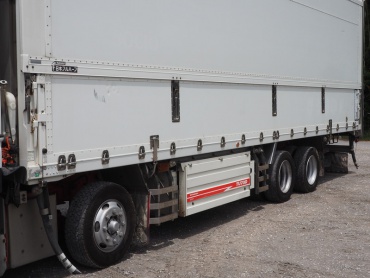 いすゞ ギガ 冷凍ウイング 大型 PJ-CYJ51W5 年式 H16 [写真18]