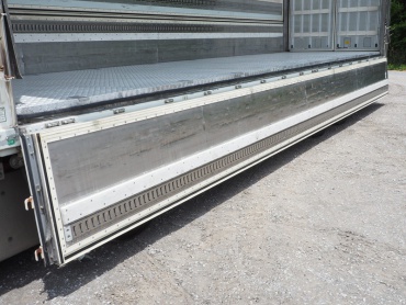 いすゞ ギガ 冷凍ウイング 大型 PJ-CYJ51W5 年式 H16 [写真19]