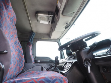 いすゞ ギガ 冷凍ウイング 大型 PJ-CYJ51W5 年式 H16 [写真37]