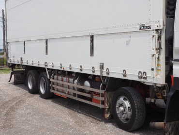 いすゞ ギガ 冷凍ウイング 大型 PJ-CYJ51W5 年式 H16 [写真11]