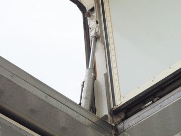 いすゞ ギガ 冷凍ウイング 大型 PJ-CYJ51W5 年式 H16 [写真20]