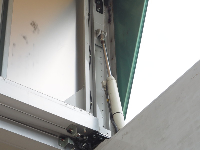 日野 プロフィア ウイング車 大型 QKG-FW1EXBG 年式 H24[写真16]