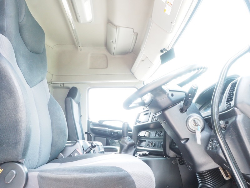 日野 プロフィア ウイング車 大型 QKG-FW1EXBG 年式 H24[写真31]