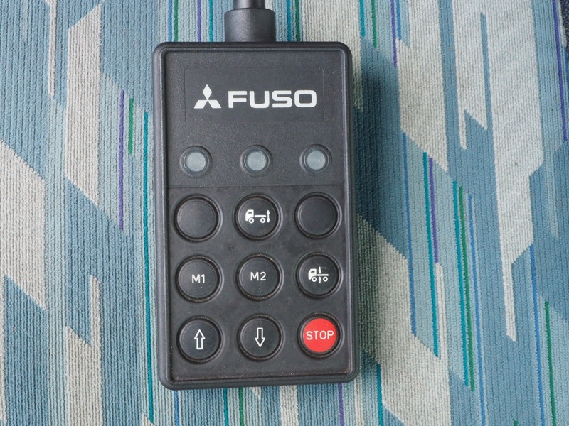 三菱ふそう スーパーグレート 平ボディ 大型 PJ-FU54JUZ 年式 H17[写真32]