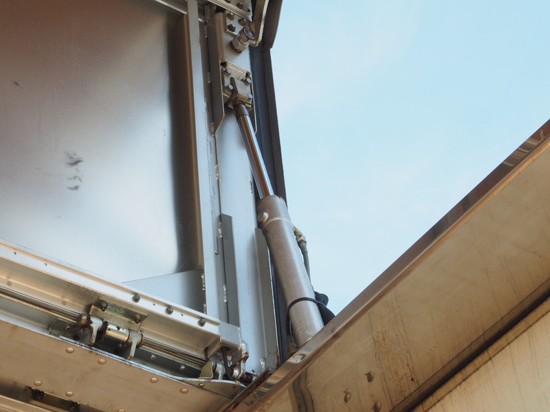 三菱ふそう スーパーグレート ウイング車 大型 PJ-FS54JY 年式 H18[写真21]