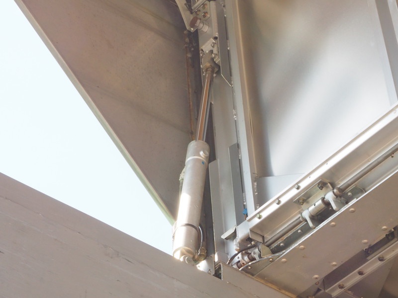 三菱ふそう スーパーグレート ウイング車 大型 PJ-FS54JY 年式 H18[写真20]