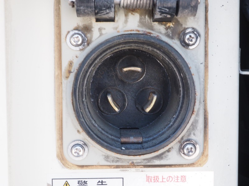 いすゞ ギガ 冷凍バン 大型 PDG-CYL77V8 年式 H22[写真25]