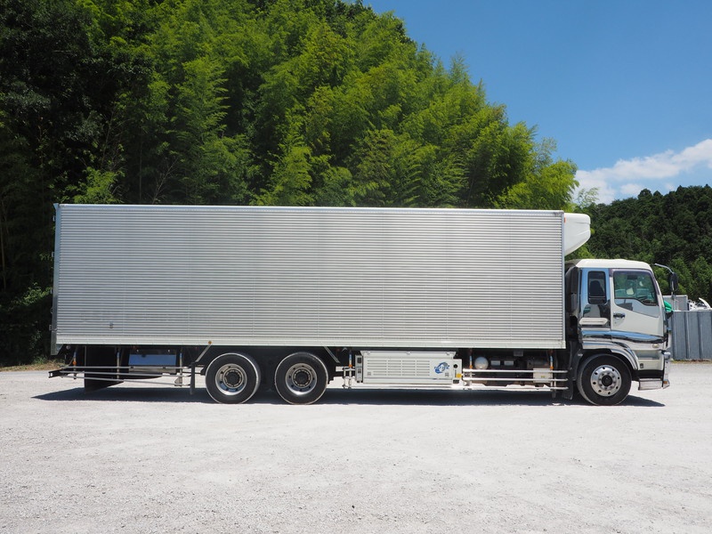 いすゞ ギガ 冷凍バン 大型 PDG-CYL77V8 年式 H22[写真12]