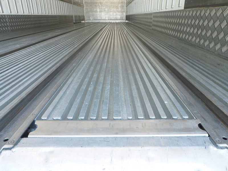 いすゞ ギガ 冷凍バン 大型 PDG-CYL77V8 年式 H22[写真18]