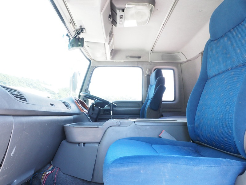 いすゞ ギガ 冷凍バン 大型 PDG-CYL77V8 年式 H22[写真29]