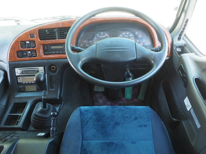 いすゞ ギガ 冷凍バン 大型 PDG-CYL77V8 年式 H22[写真28]