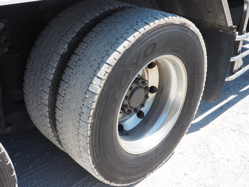 いすゞ ギガ 冷凍バン 大型 PDG-CYL77V8 年式 H22[写真44]