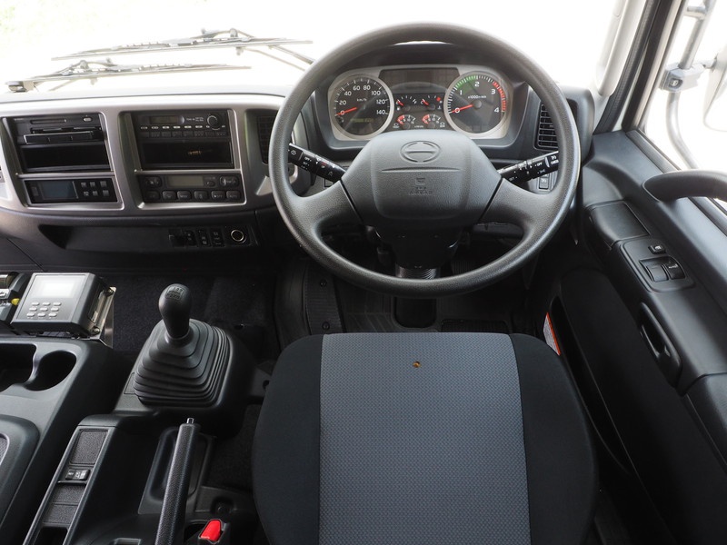 日野 レンジャープロ 冷凍バン 中型 TKG-FD7JLAA 年式 H27[写真30]