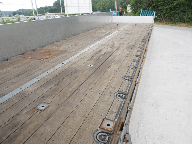 いすゞ ギガ 平ボディ 大型 QKG-CYJ77AA 年式 H24[写真18]