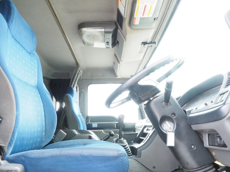 いすゞ ギガ 平ボディ 大型 QKG-CYJ77AA 年式 H24[写真27]