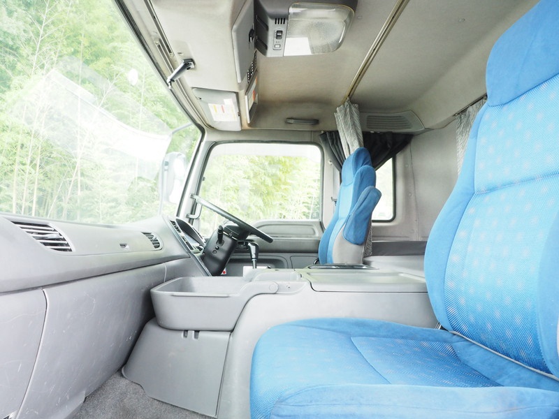 いすゞ ギガ 平ボディ 大型 QKG-CYJ77AA 年式 H24[写真29]