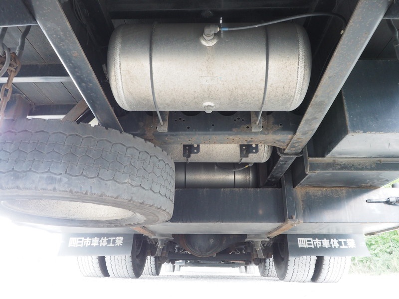 いすゞ ギガ 平ボディ 大型 QKG-CYJ77AA 年式 H24[写真40]